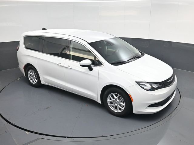 Used 2023 Chrysler Voyager LX image 36