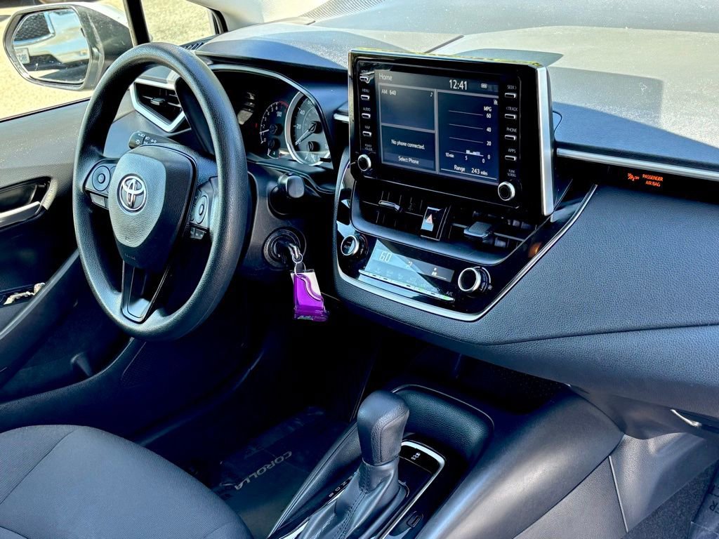 Used 2020 Toyota Corolla LE image 26