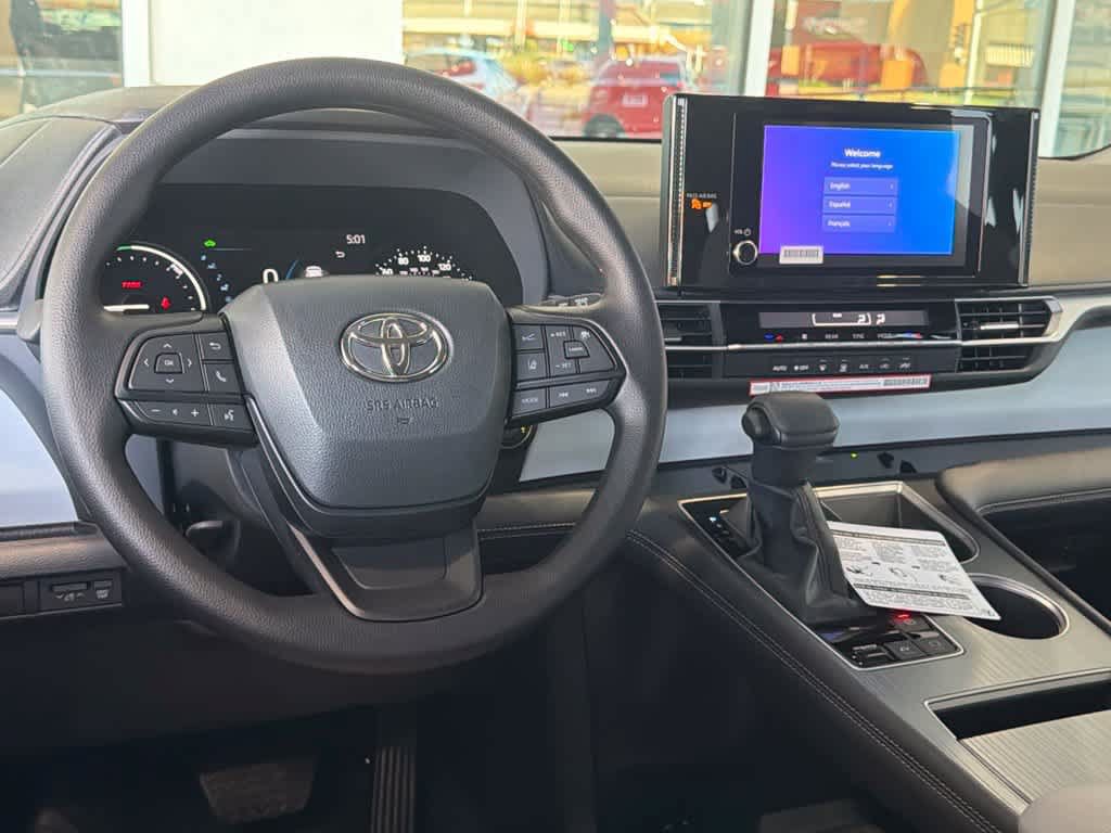 New 2026 Toyota Sienna LE FWD image 27
