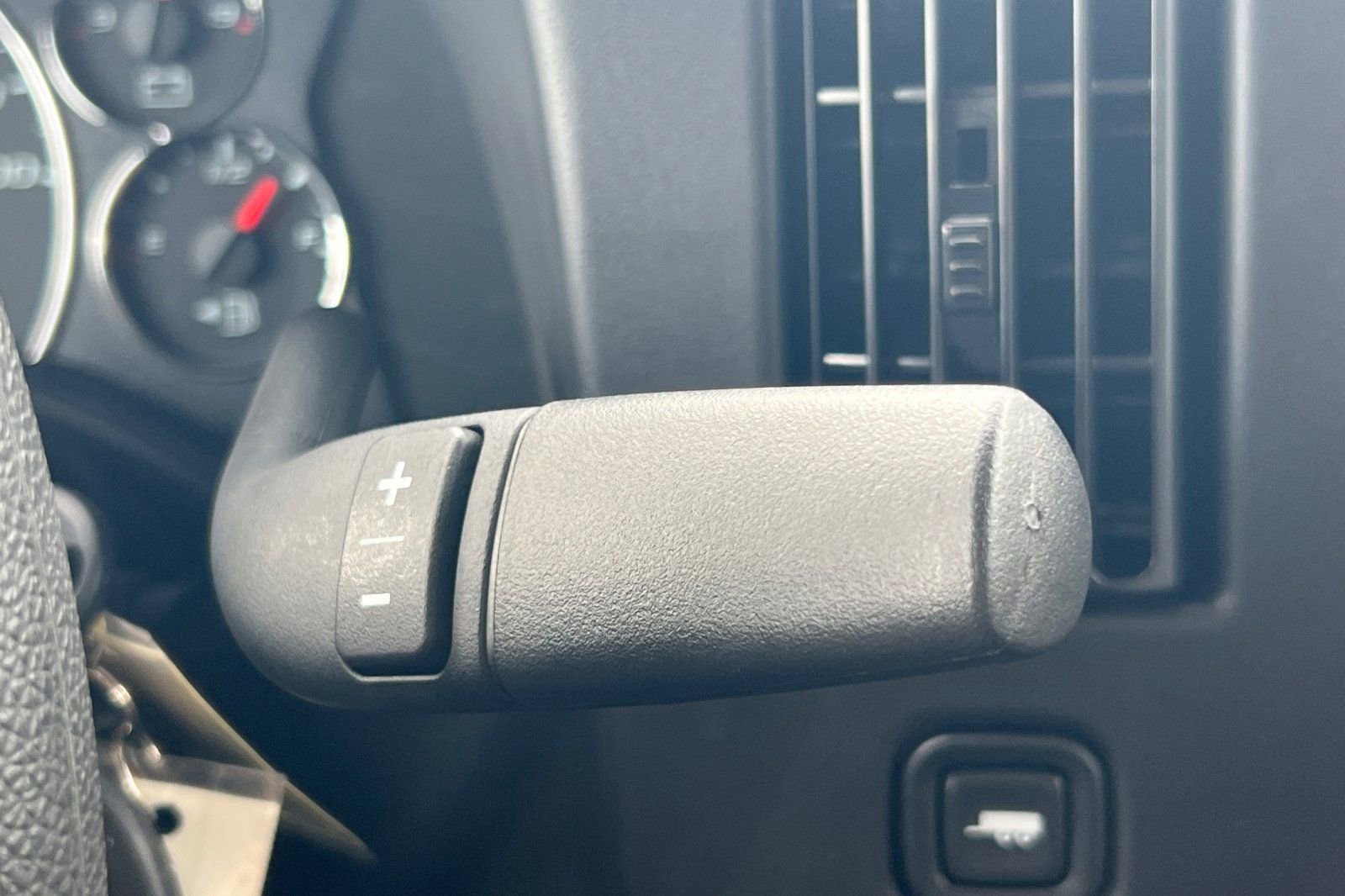 New 2025 GMC Savana 2500 w/ Driver Convenience Package RWD image 23