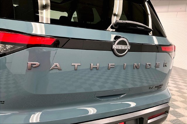 New 2026 Nissan Pathfinder Platinum w/ Lighting Package AWD/4WD image 21