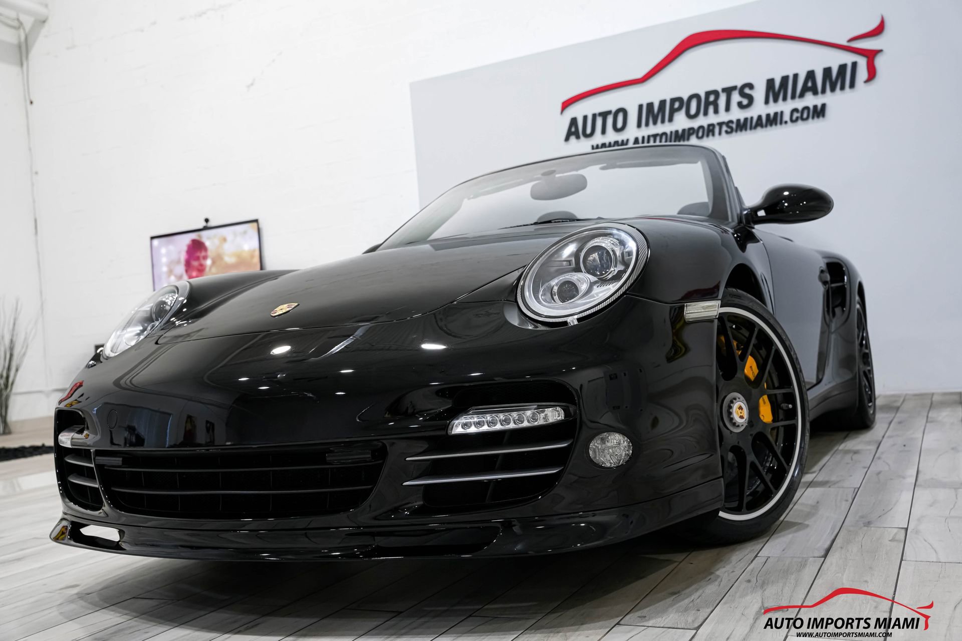 Used 2012 Porsche 911 Turbo S image 2