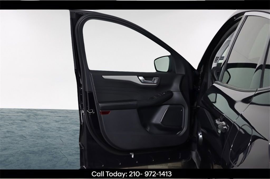 Used 2021 Ford Escape SEL FWD image 38