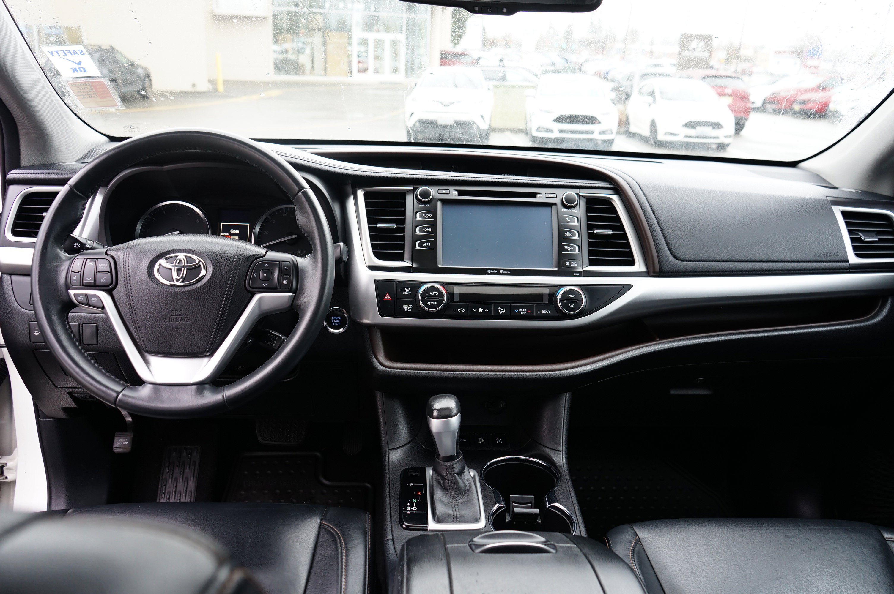 Used 2015 Toyota Highlander XLE image 18