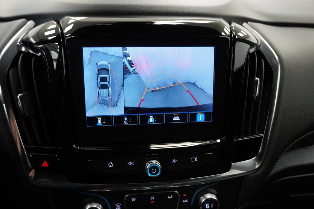 Used 2023 Chevrolet Traverse LT w/ Rear Camera Mirror Package AWD/4WD image 17