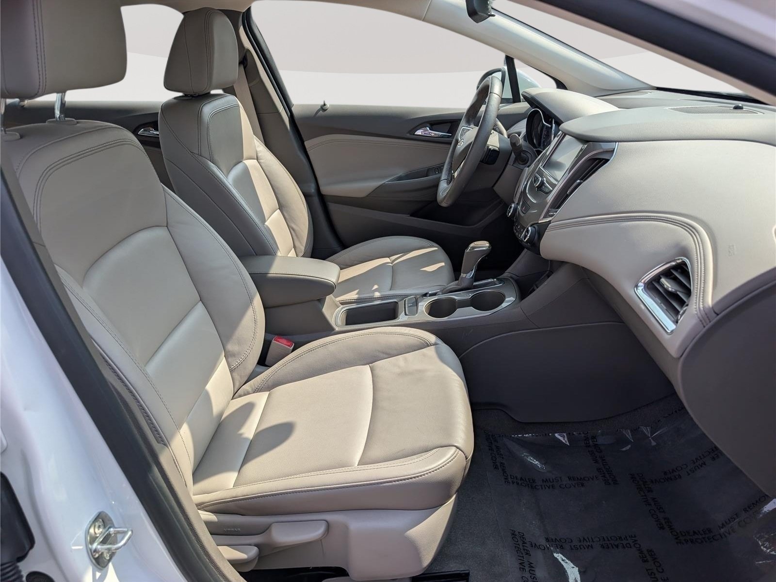 Used 2017 Chevrolet Cruze Premier FWD image 12