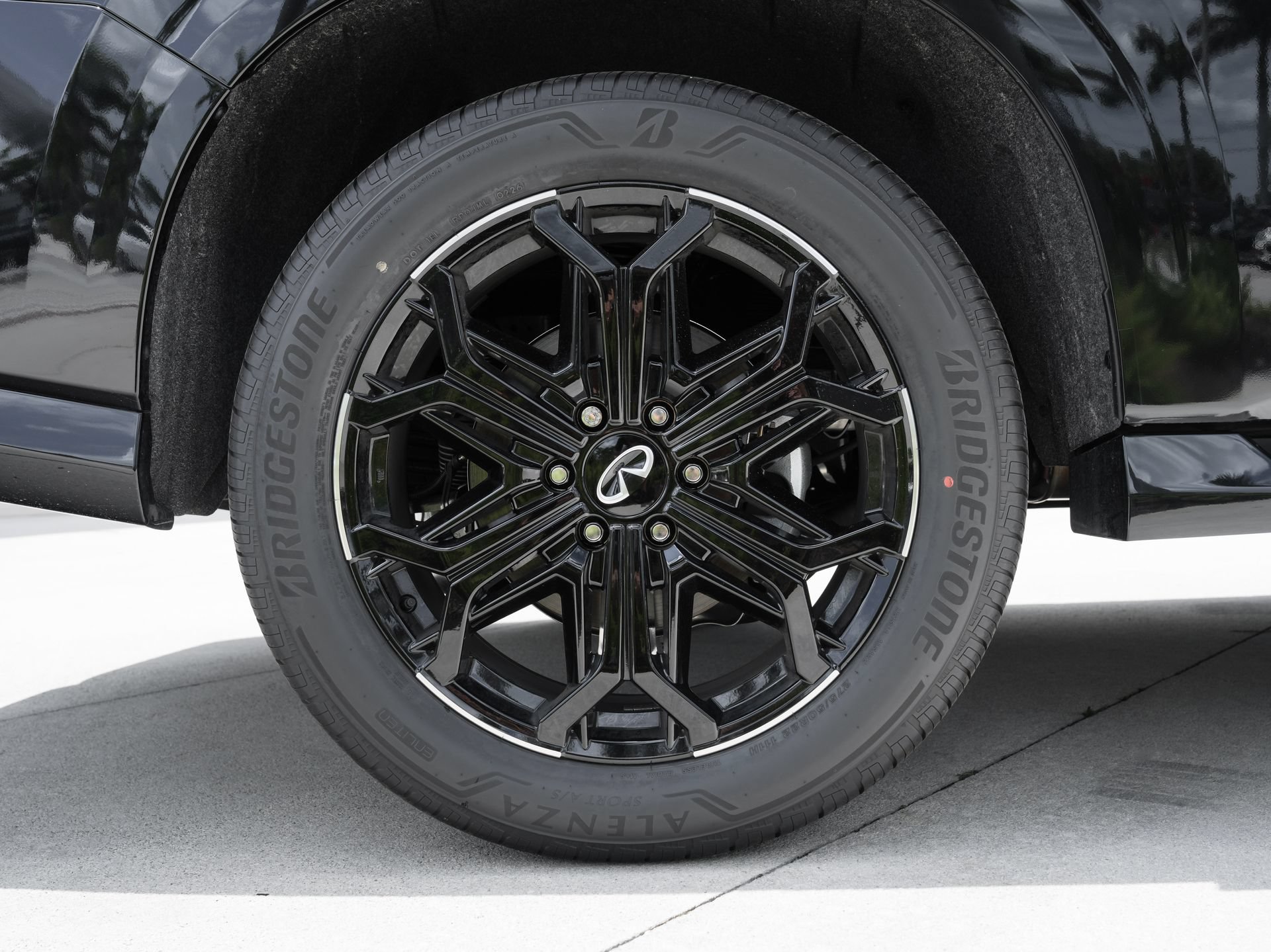 Certified 2026 INFINITI QX80 4WD image 13