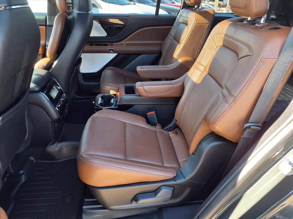 Used 2022 Lincoln Aviator Reserve w/ Equipment Group 201A image 25