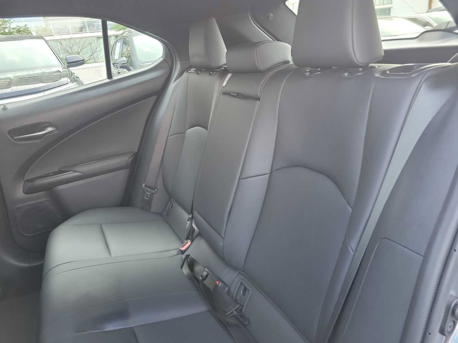 Used 2020 Lexus UX 200 w/ Premium Package FWD image 18