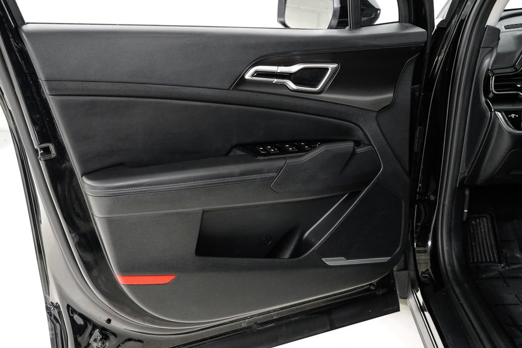 Certified 2025 Kia Sportage EX image 7