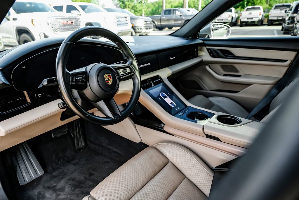 Used 2022 Porsche Taycan image 11