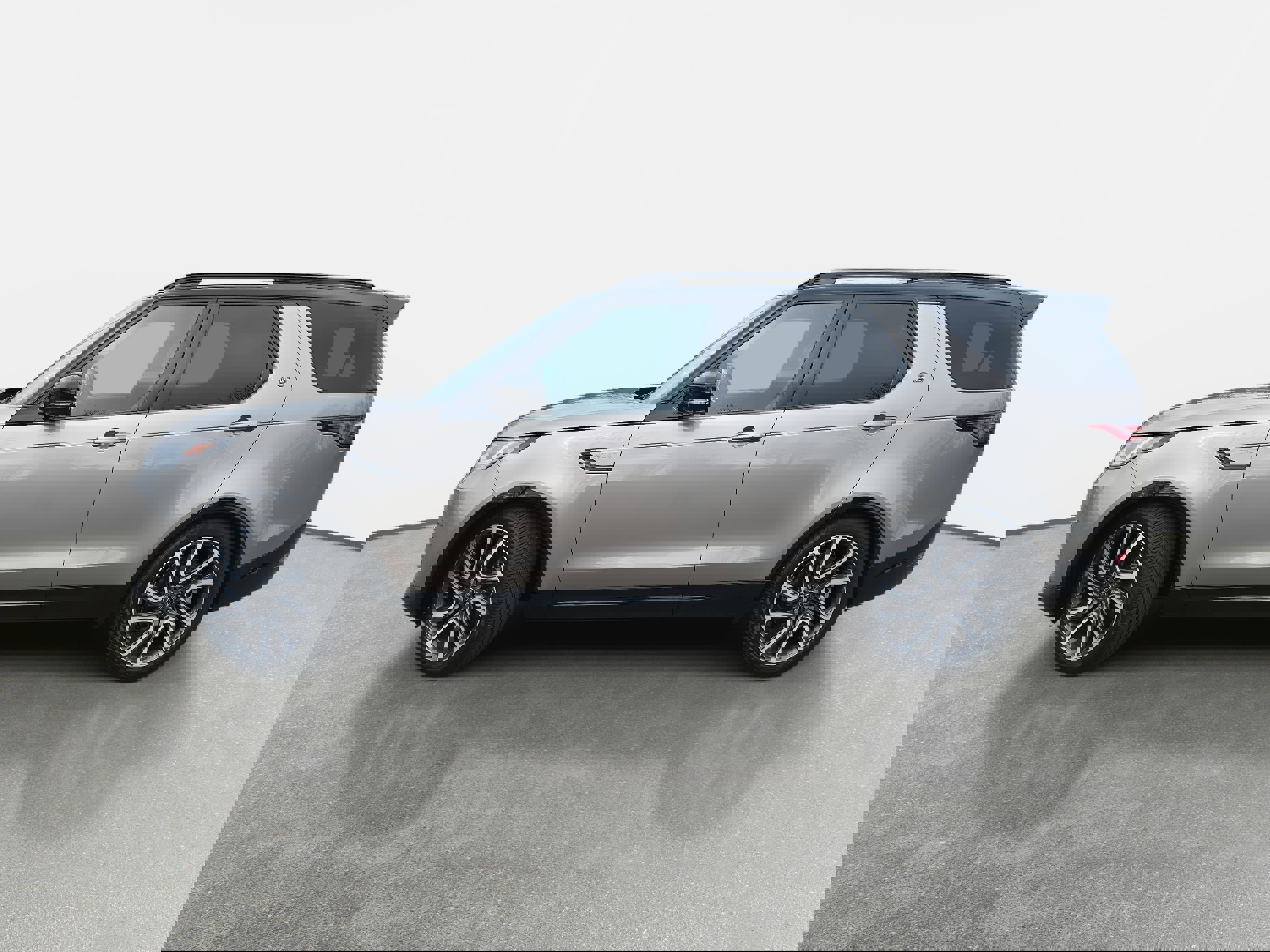 Certified 2025 Land Rover Discovery Dynamic SE image 8