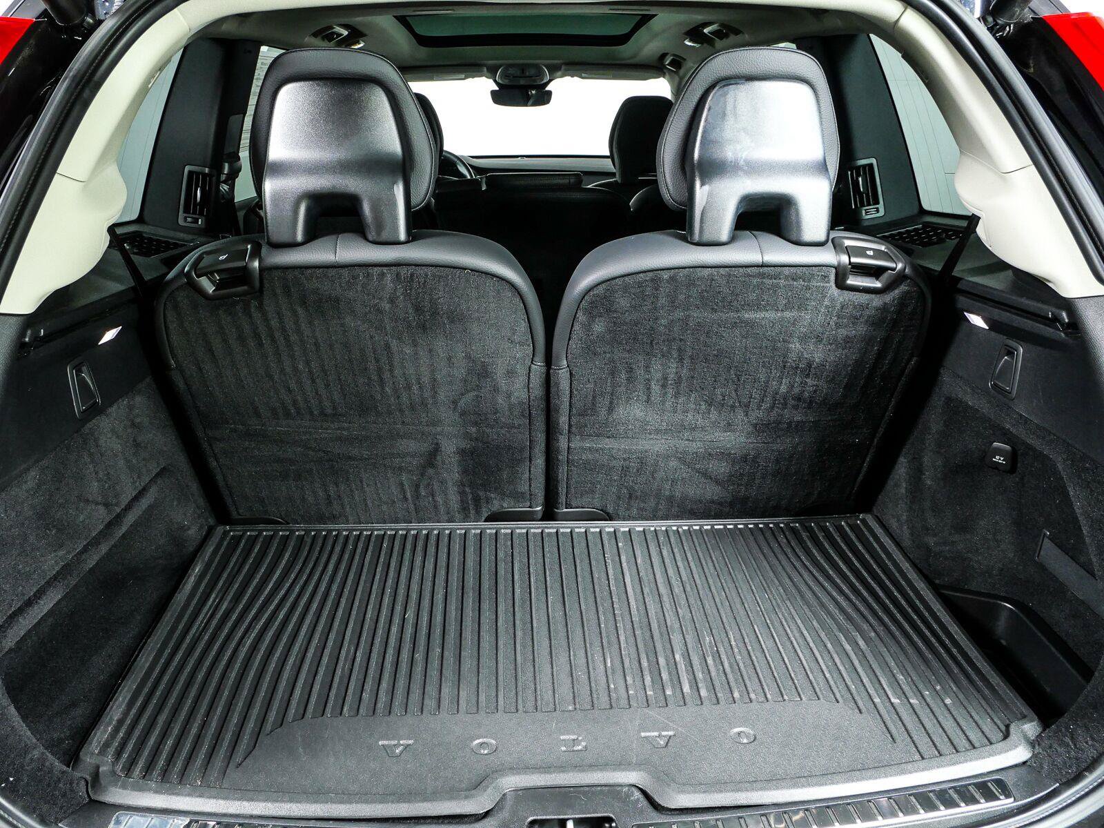 Used 2023 Volvo XC90 B6 Plus w/ Protection Package Premier AWD/4WD image 32