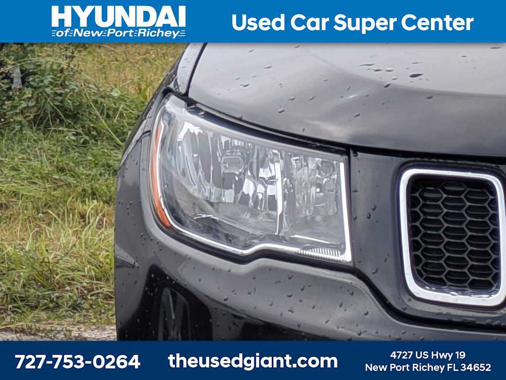 Used 2018 Jeep Compass Latitude FWD image 8