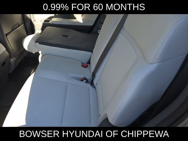 New 2026 Hyundai Santa Fe SE image 5