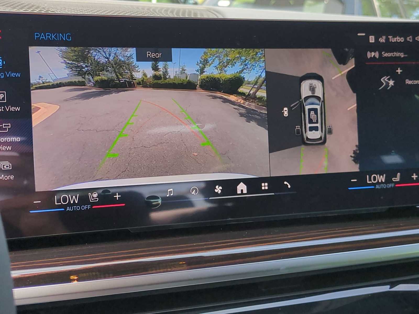 Used 2026 BMW X7 M60i image 32