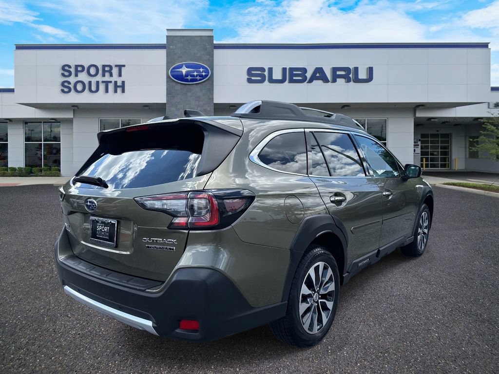 Used 2023 Subaru Outback Touring XT AWD/4WD image 3