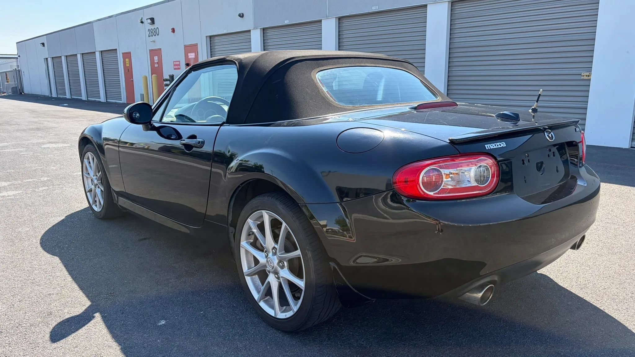 Used 2009 MAZDA MX-5 Miata Grand Touring w/ Premium Pkg RWD image 3