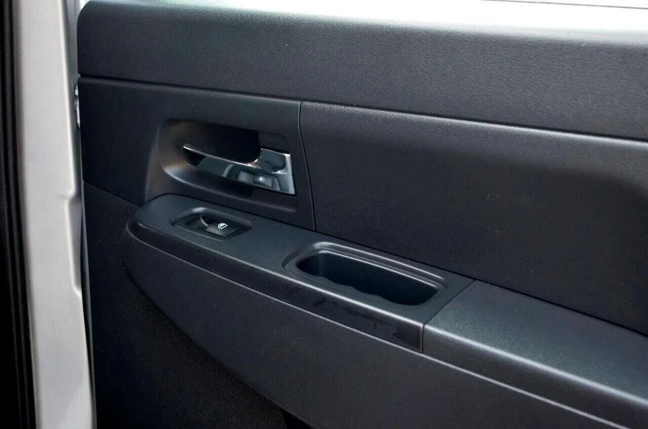 Used 2012 Jeep Liberty Sport RWD image 25