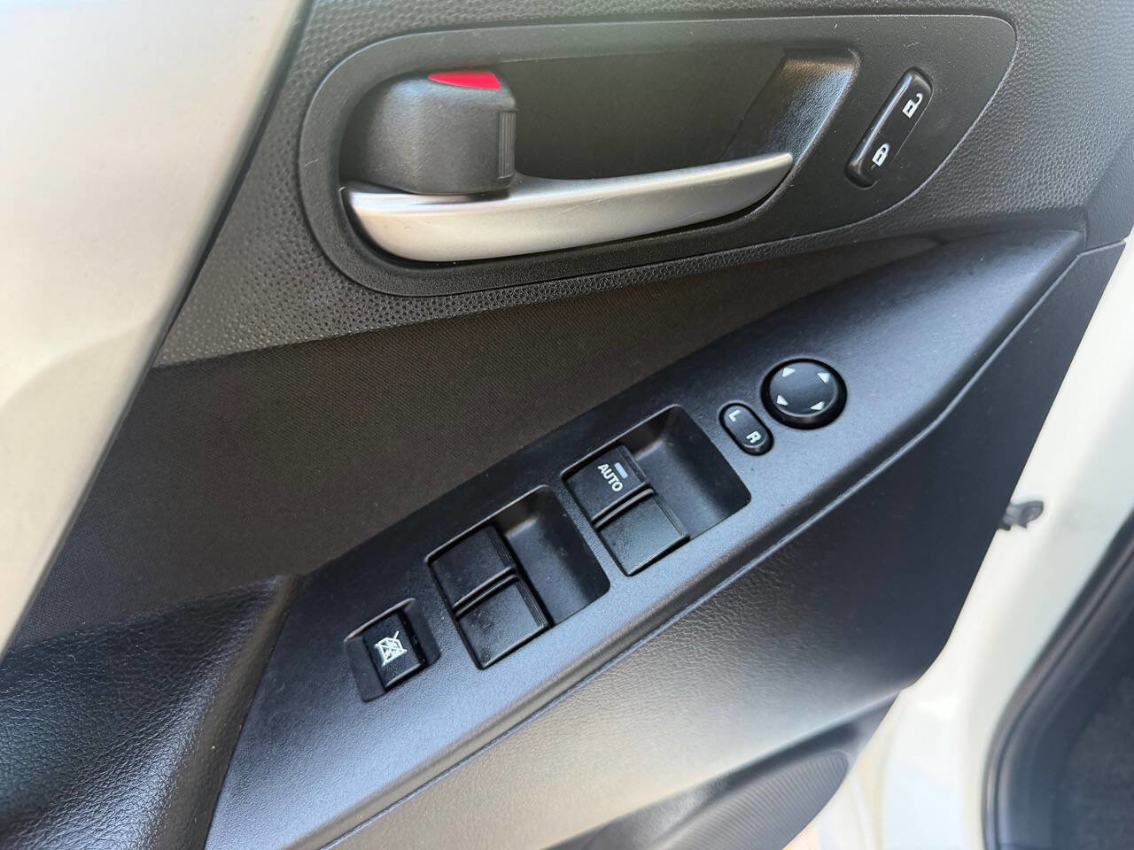 Used 2010 MAZDA MAZDA3 s Sport FWD image 21