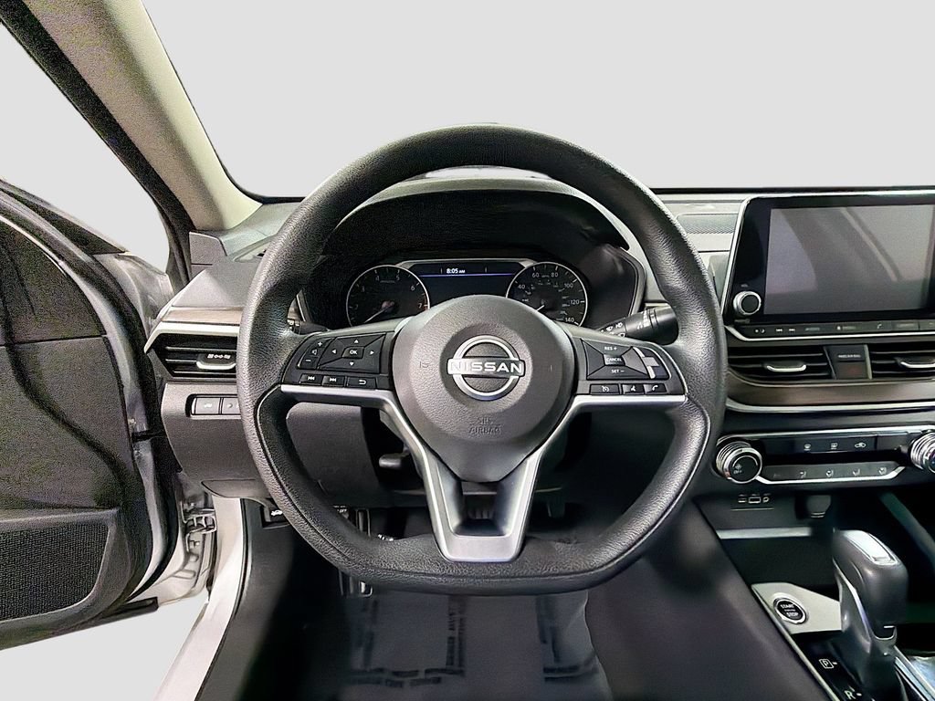 Used 2024 Nissan Altima 2.5 SV FWD image 13