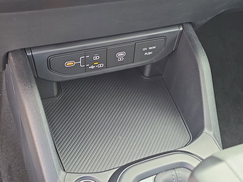 New 2025 Kia K4 LXS image 27