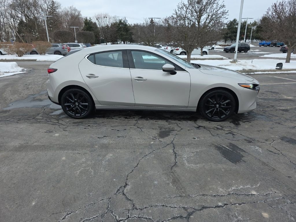 Used 2022 MAZDA MAZDA3 s image 9
