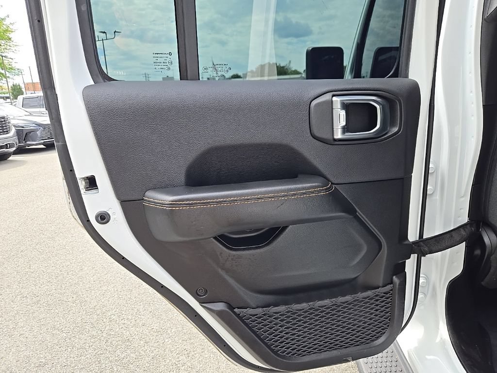 Used 2024 Jeep Wrangler Unlimited Sahara AWD/4WD image 42