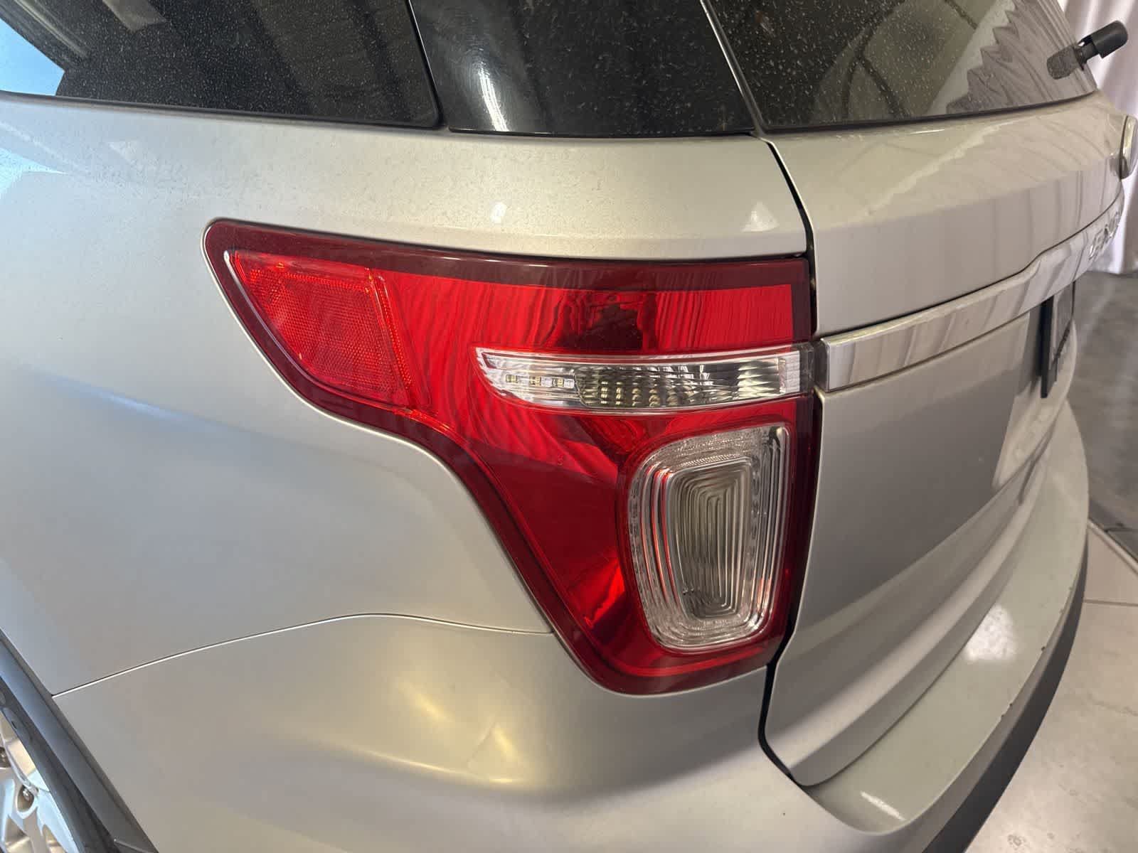 Used 2012 Ford Explorer FWD image 10