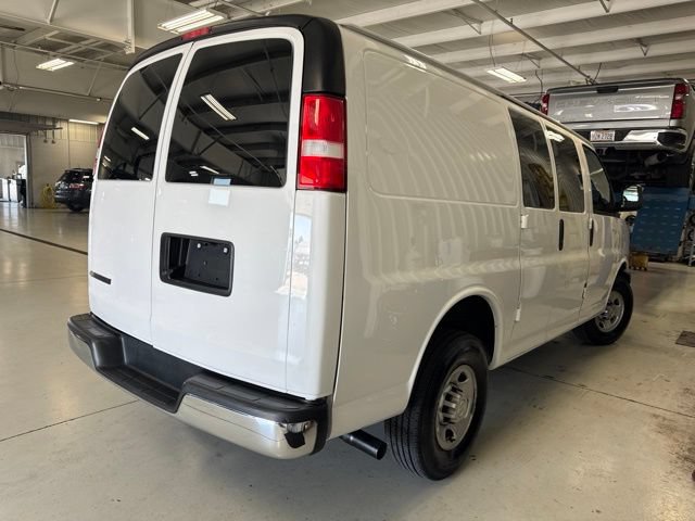 Used 2021 Chevrolet Express 2500 w/ Driver Convenience Package RWD image 10