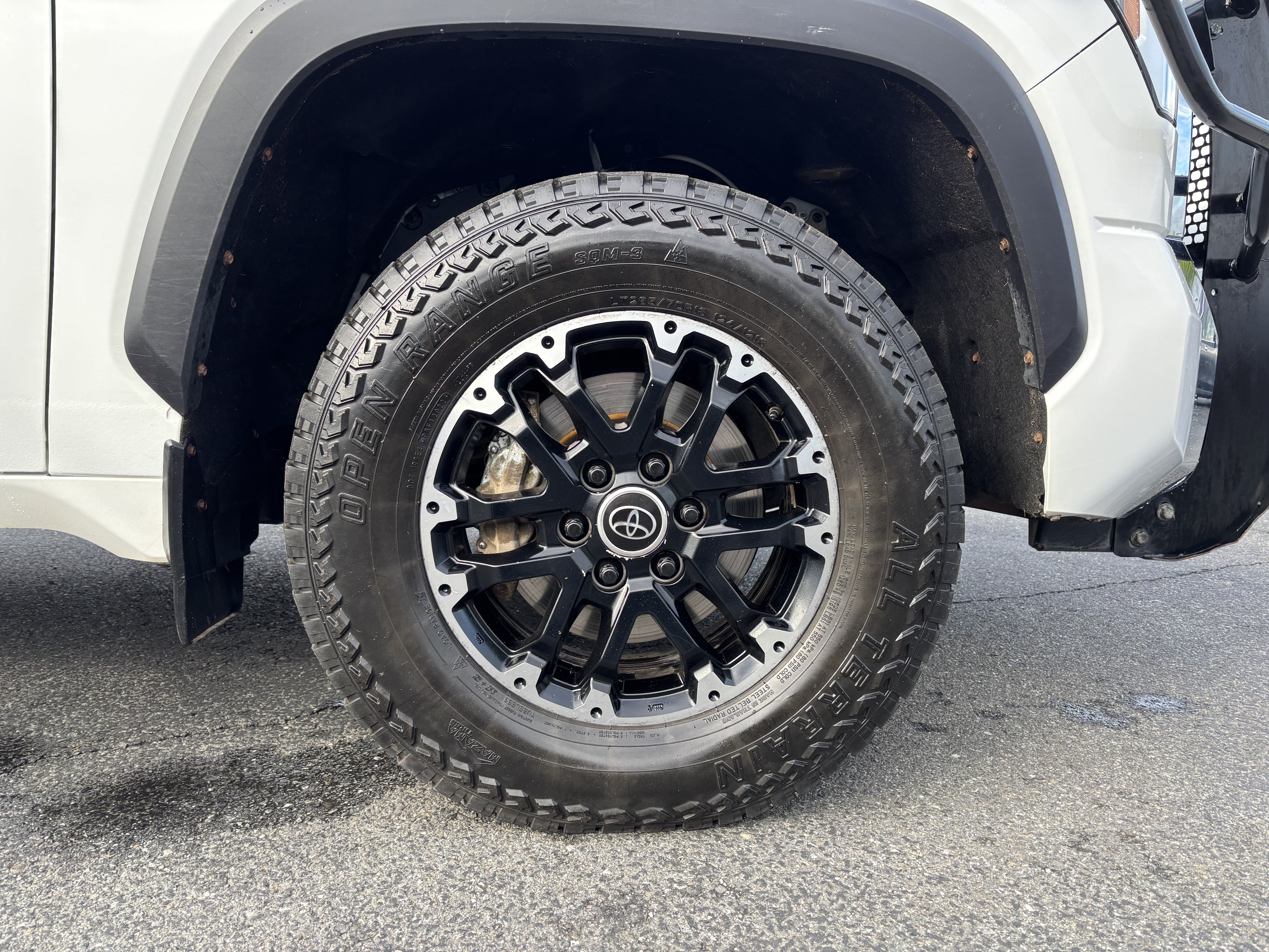 Used 2022 Toyota Tundra SR5 w/ TRD Off-Road Package AWD/4WD image 9