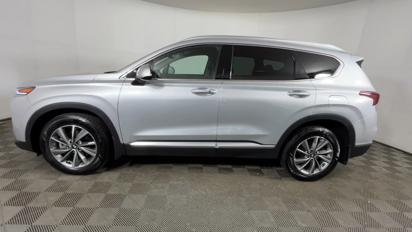 Used 2019 Hyundai Santa Fe SEL FWD image 8