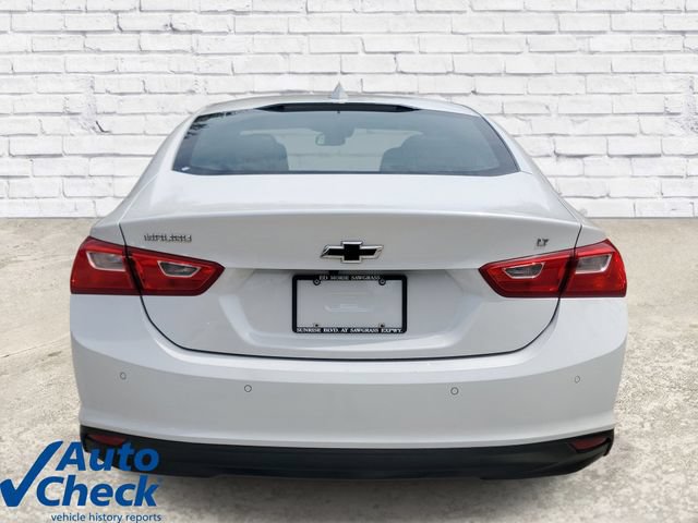 Used 2017 Chevrolet Malibu LT w/ Leather Package FWD image 3