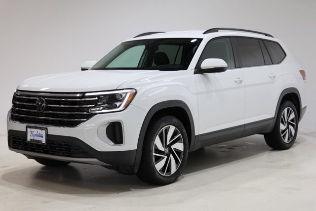 Used 2025 Volkswagen Atlas SE AWD/4WD image 3