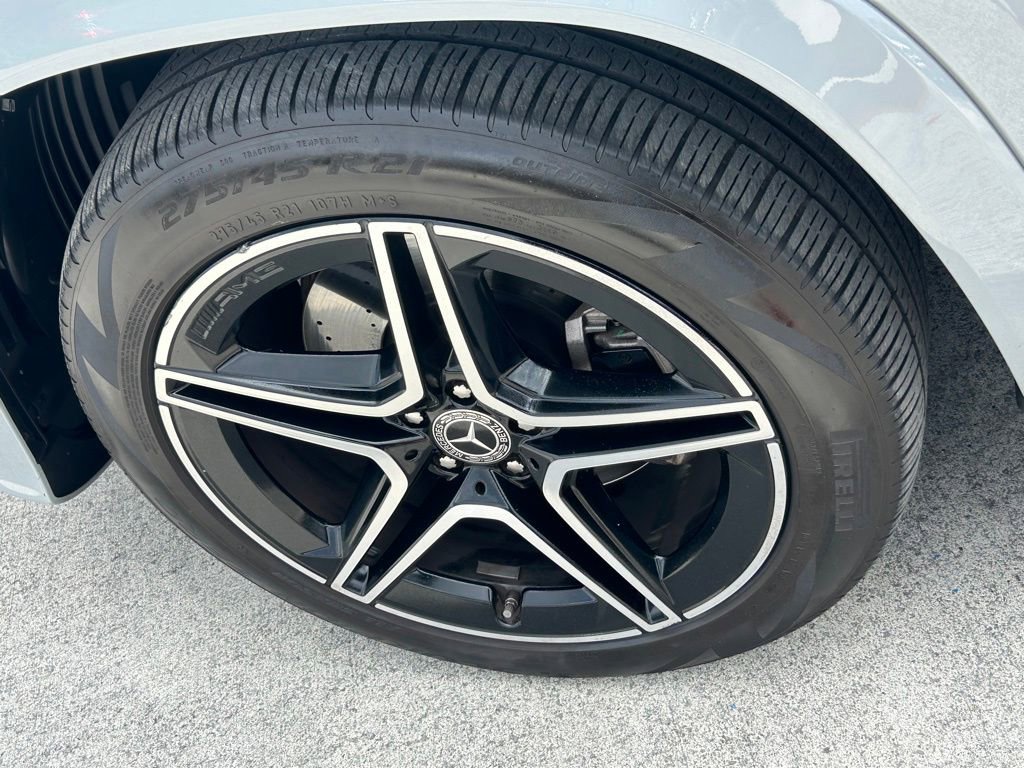 Used 2024 Mercedes-Benz GLS 450 4MATIC w/ AMG Line Exterior image 14