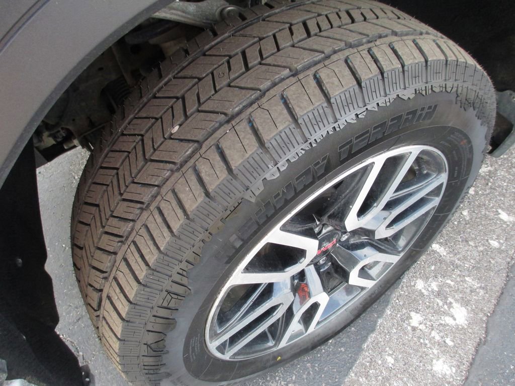 Used 2023 GMC Sierra 1500 AT4 w/ AT4 Preferred Package image 13