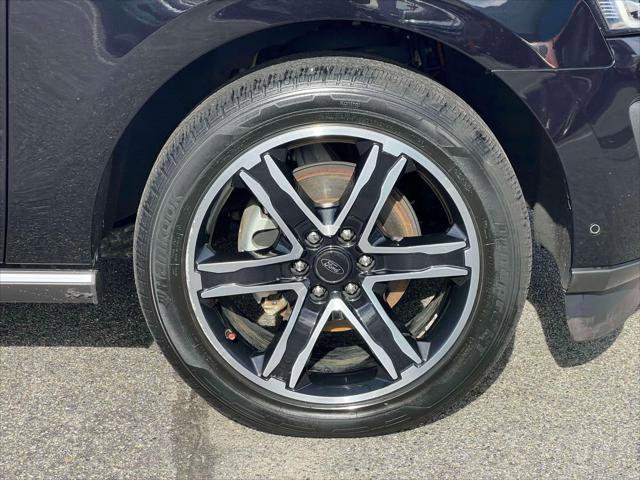 Used 2021 Ford Expedition Limited image 10