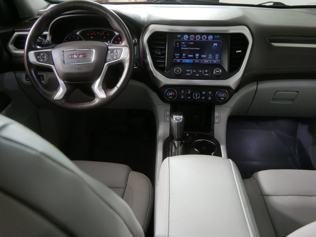 Used 2017 GMC Acadia SLT AWD/4WD image 22