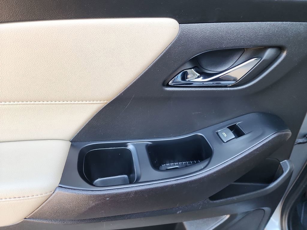 Certified 2023 Chevrolet Traverse LS w/ Safety Package image 36