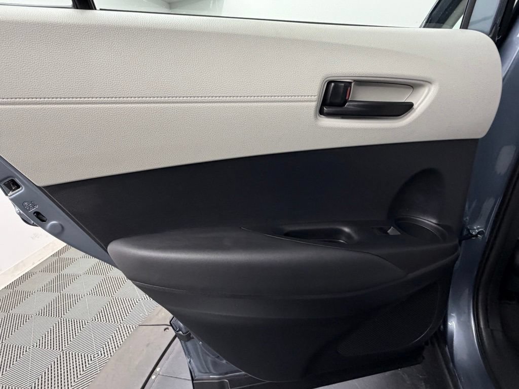 Used 2026 Toyota Corolla Cross L FWD image 35