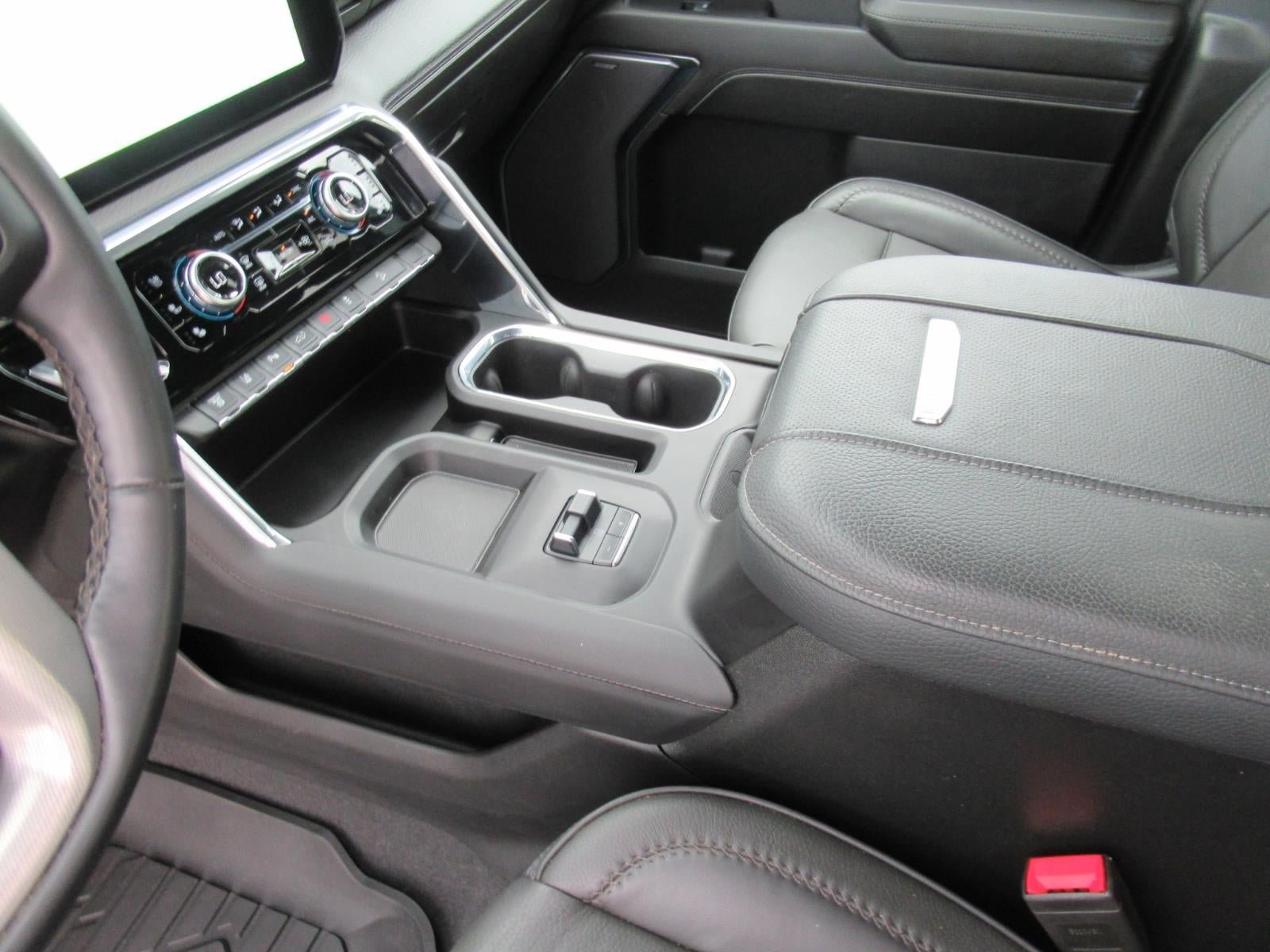 Used 2025 GMC Sierra 2500 Denali w/ Denali Reserve Package AWD/4WD image 22