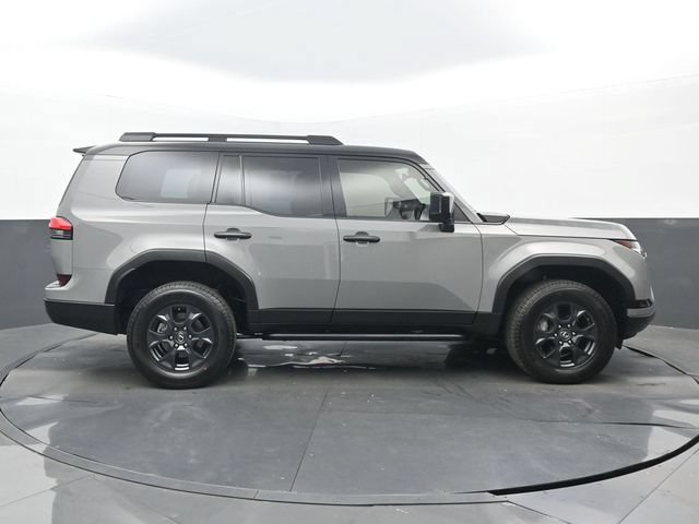 Used 2024 Lexus GX 550 AWD/4WD image 2