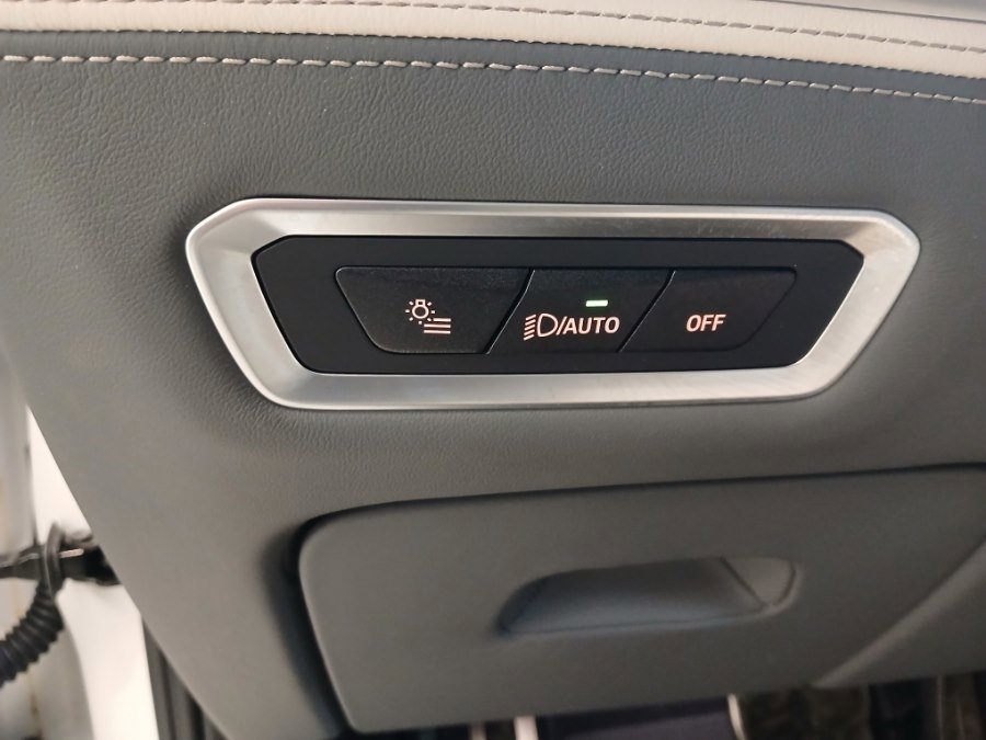 Used 2024 BMW X7 M60i w/ Executive Package image 42