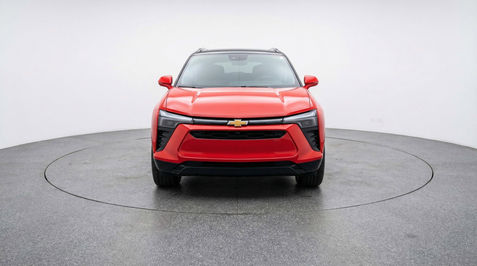 Used 2025 Chevrolet Blazer LT FWD image 2