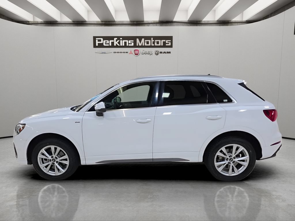 Used 2025 Audi Q3 2.0T Premium AWD/4WD image 2