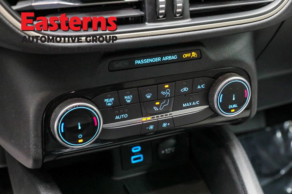 Used 2022 Ford Escape SE image 20