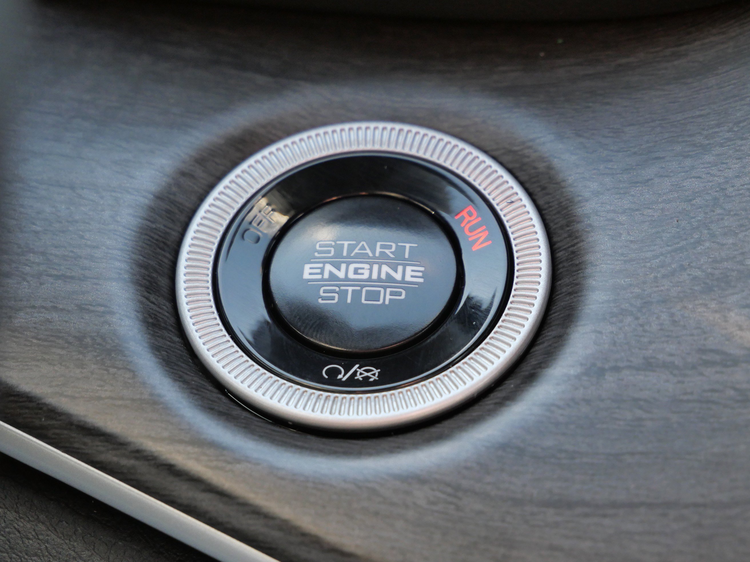 Used 2024 Jeep Grand Cherokee L Limited w/ Luxury Tech Group II image 28