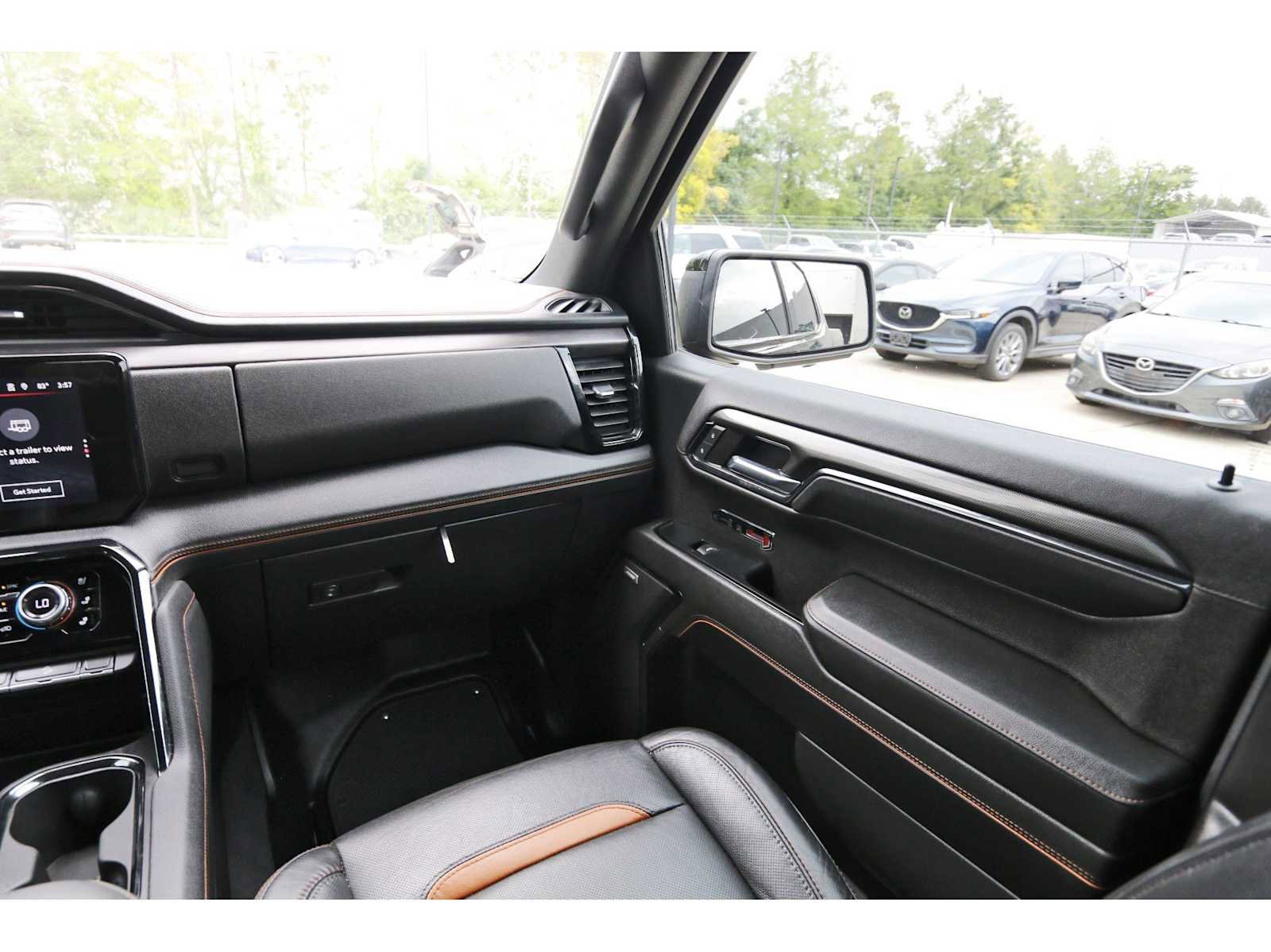 Used 2024 GMC Sierra 1500 AT4 w/ Technology Package image 8