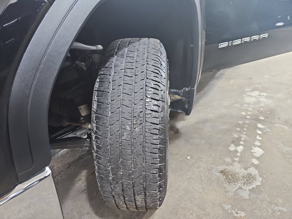 Certified 2019 GMC Sierra 1500 SLE w/ SLE Convenience Package AWD/4WD image 37