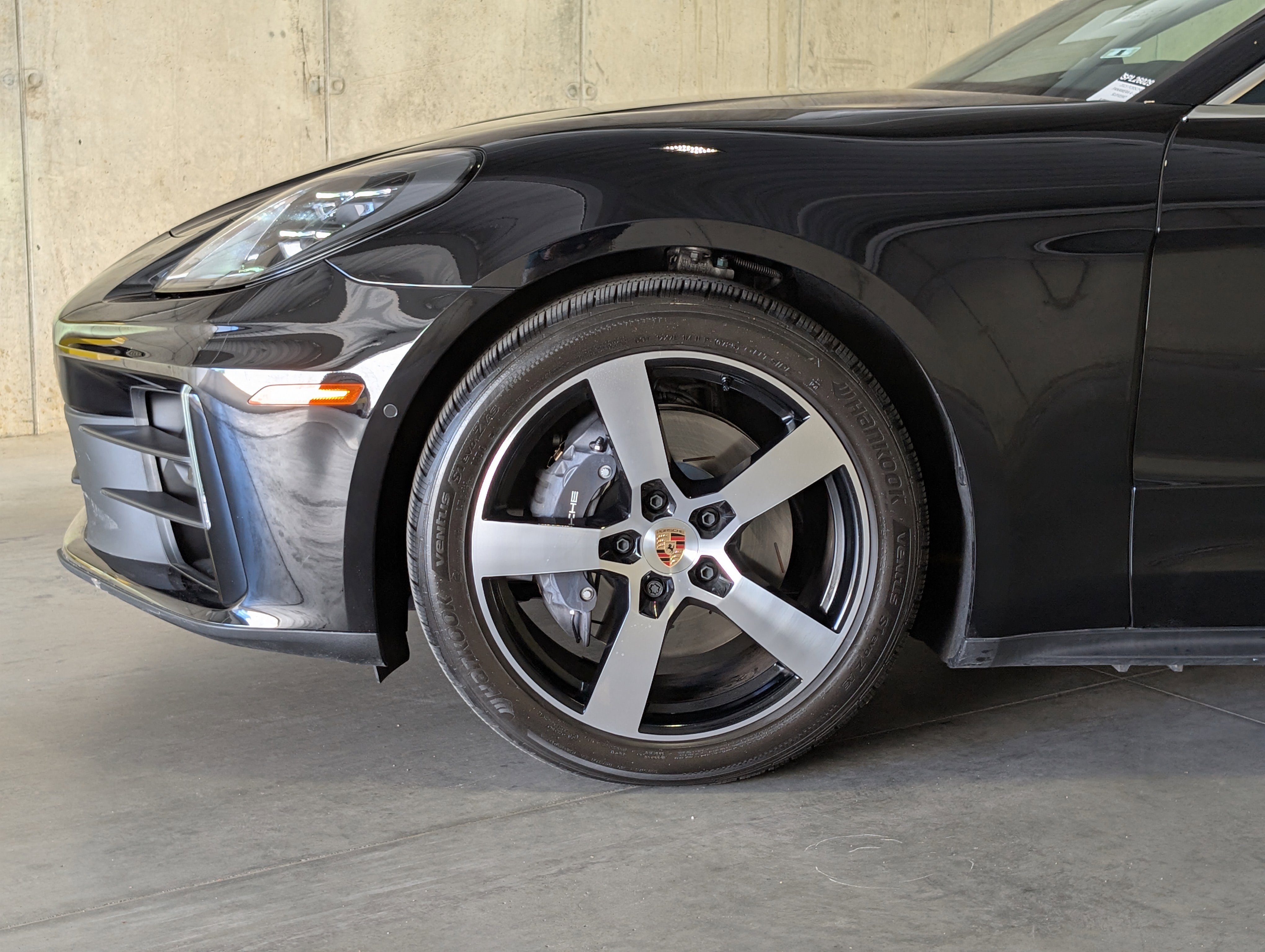 Certified 2025 Porsche Panamera 4 image 14